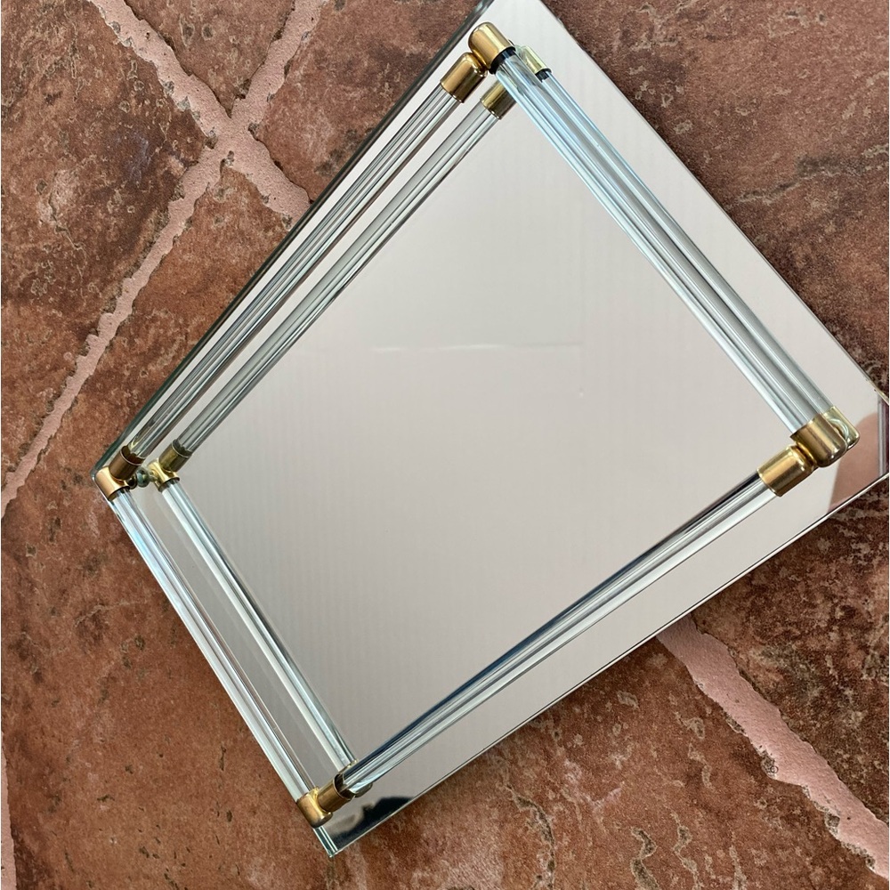 Dresser tray, glass with 4 rails